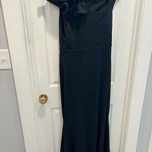 Lulu's‎ Black Asymmetrical Cocktail Gown